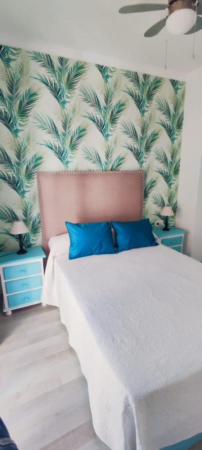 Apartamentos Ana'S Cozy Inns ตอร์เรโมลิโนส ภายนอก รูปภาพ