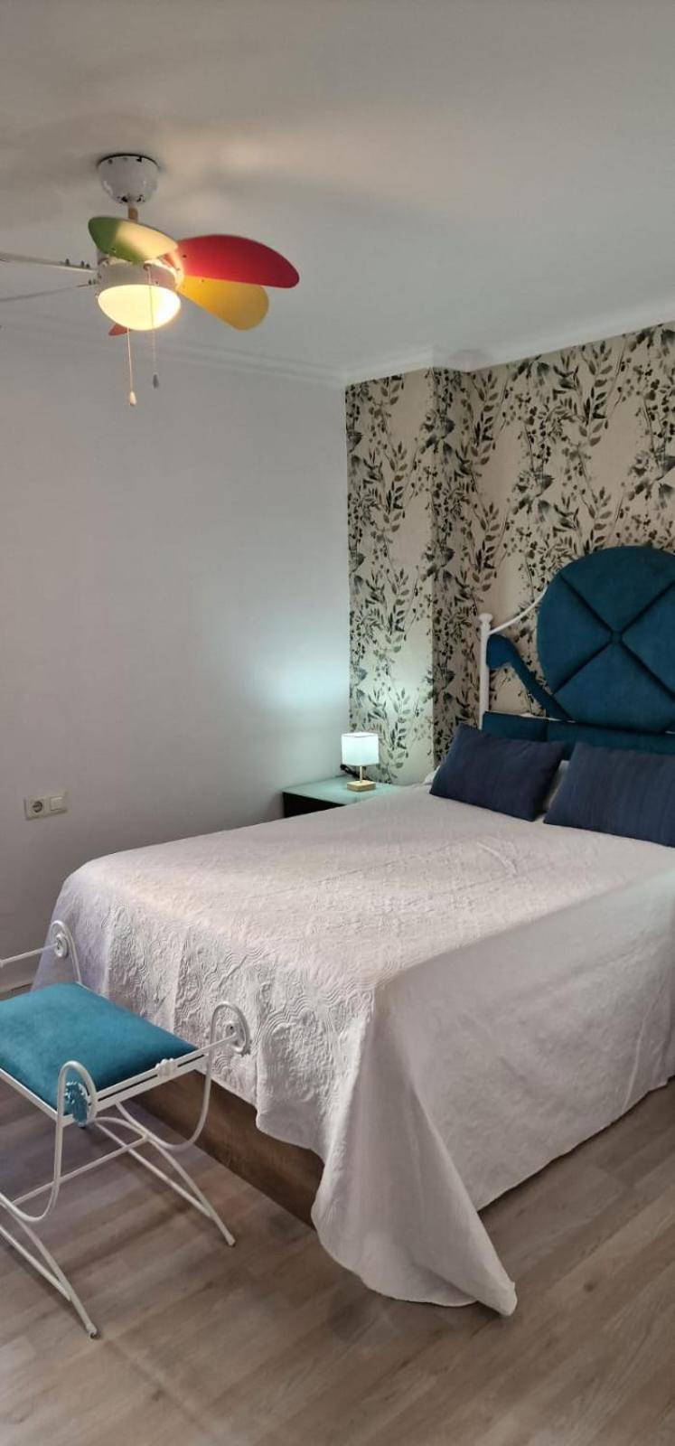 Apartamentos Ana'S Cozy Inns ตอร์เรโมลิโนส ภายนอก รูปภาพ